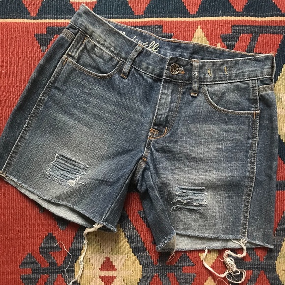 Madewell Distressed Shorts - Picture 1 of 4